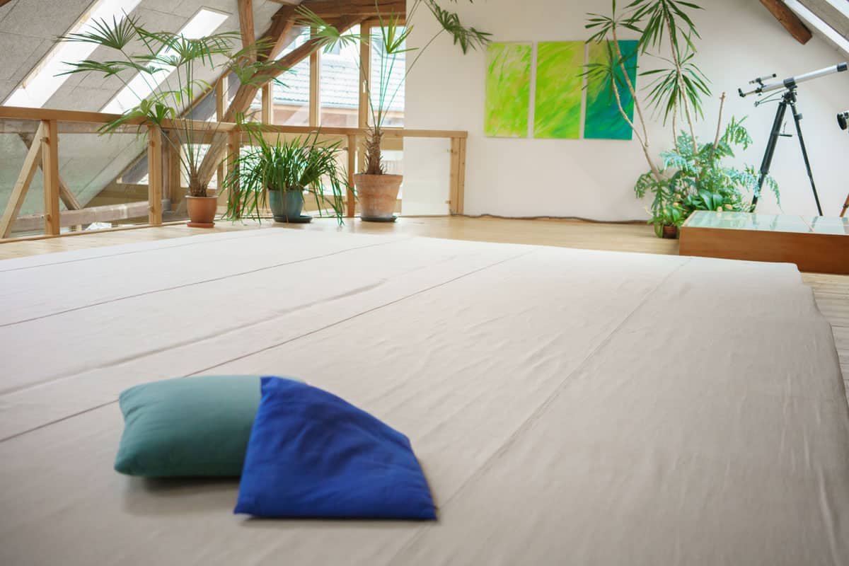 Retreat Germany Yoga room